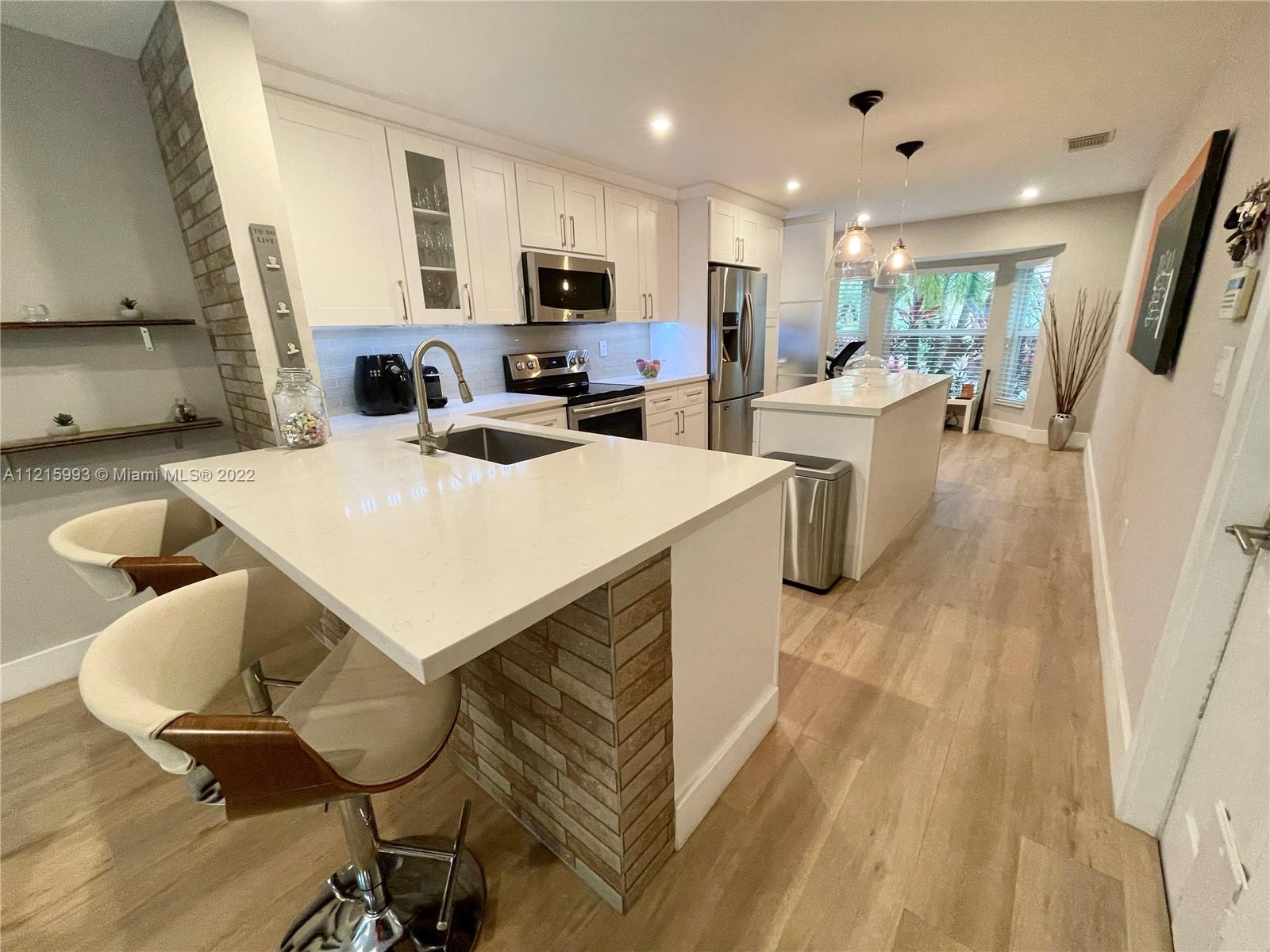 WESTLAKE VILLAGE PLAT - Residential Lease