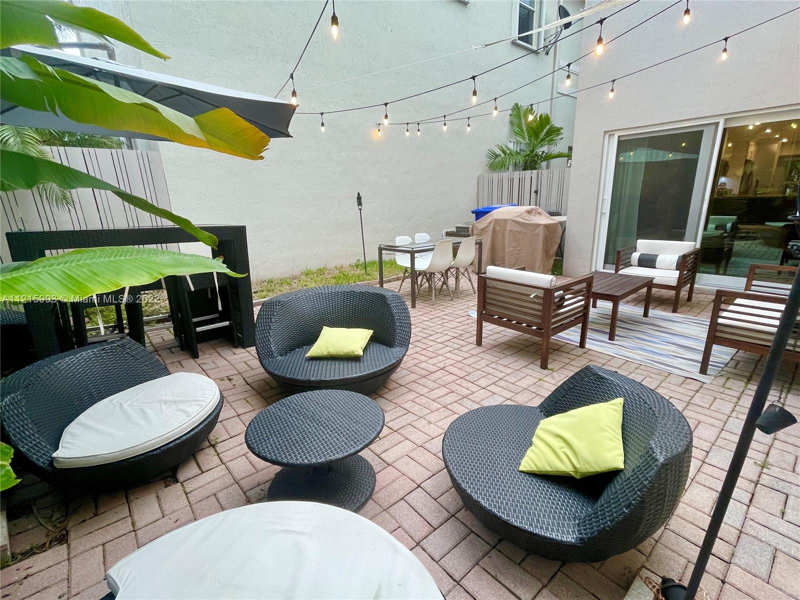 WESTLAKE VILLAGE PLAT - Residential Lease