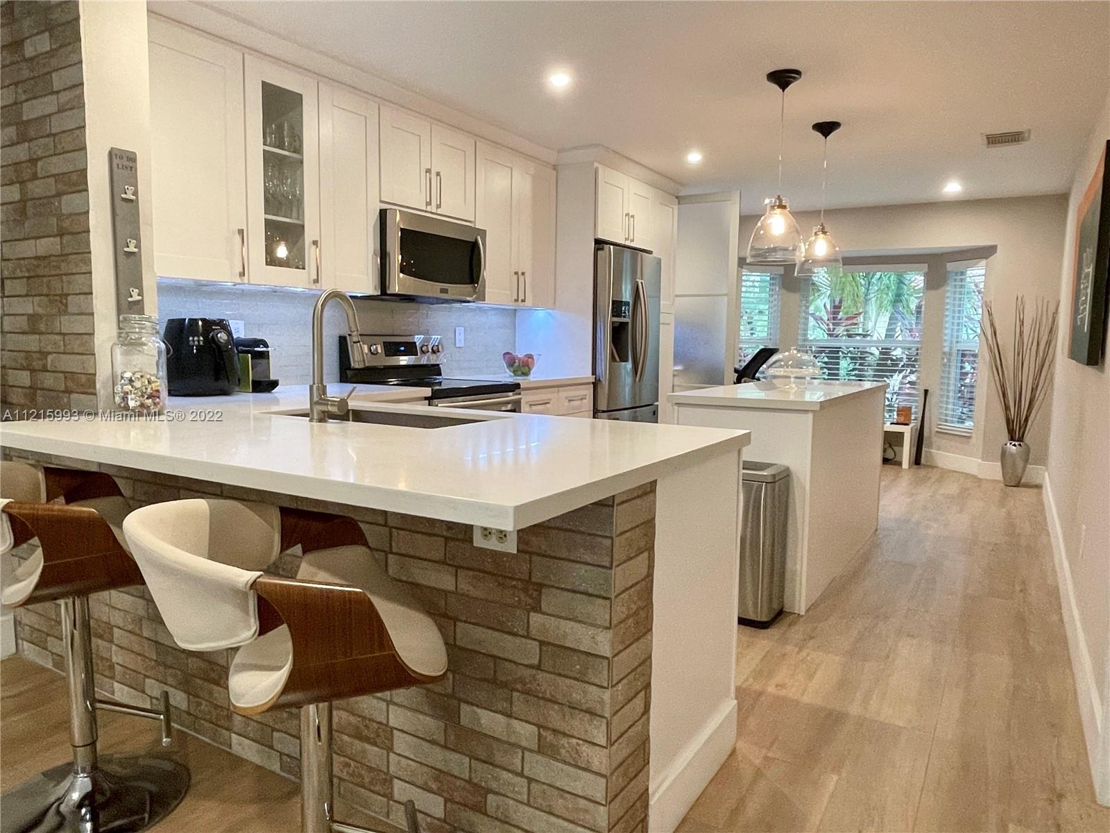 WESTLAKE VILLAGE PLAT - Residential Lease