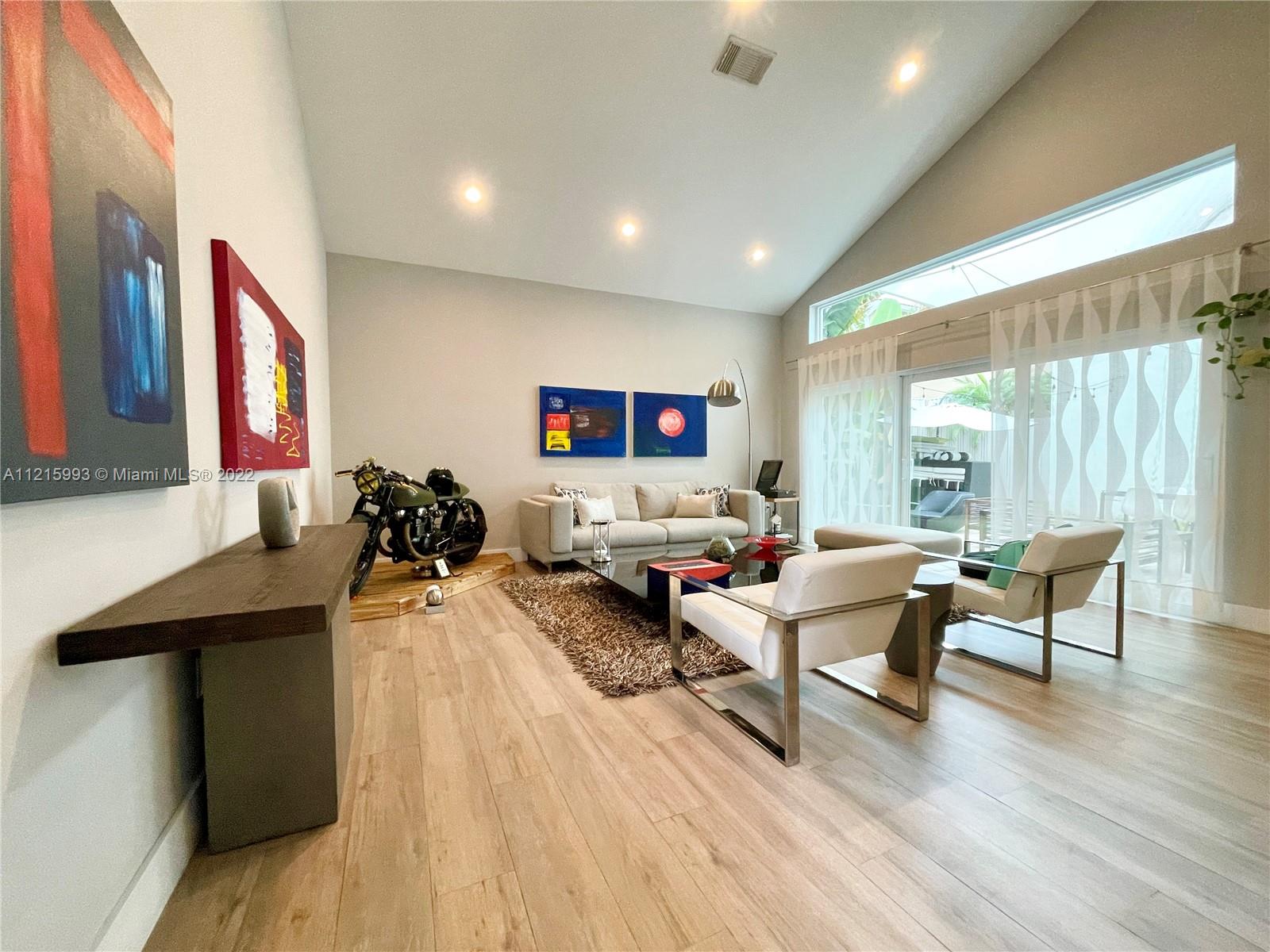 WESTLAKE VILLAGE PLAT - Residential Lease