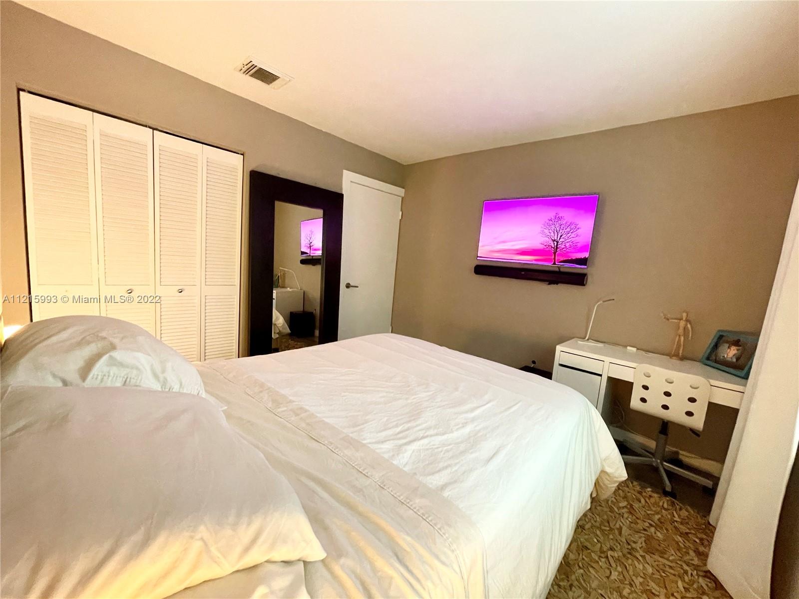 WESTLAKE VILLAGE PLAT - Residential Lease