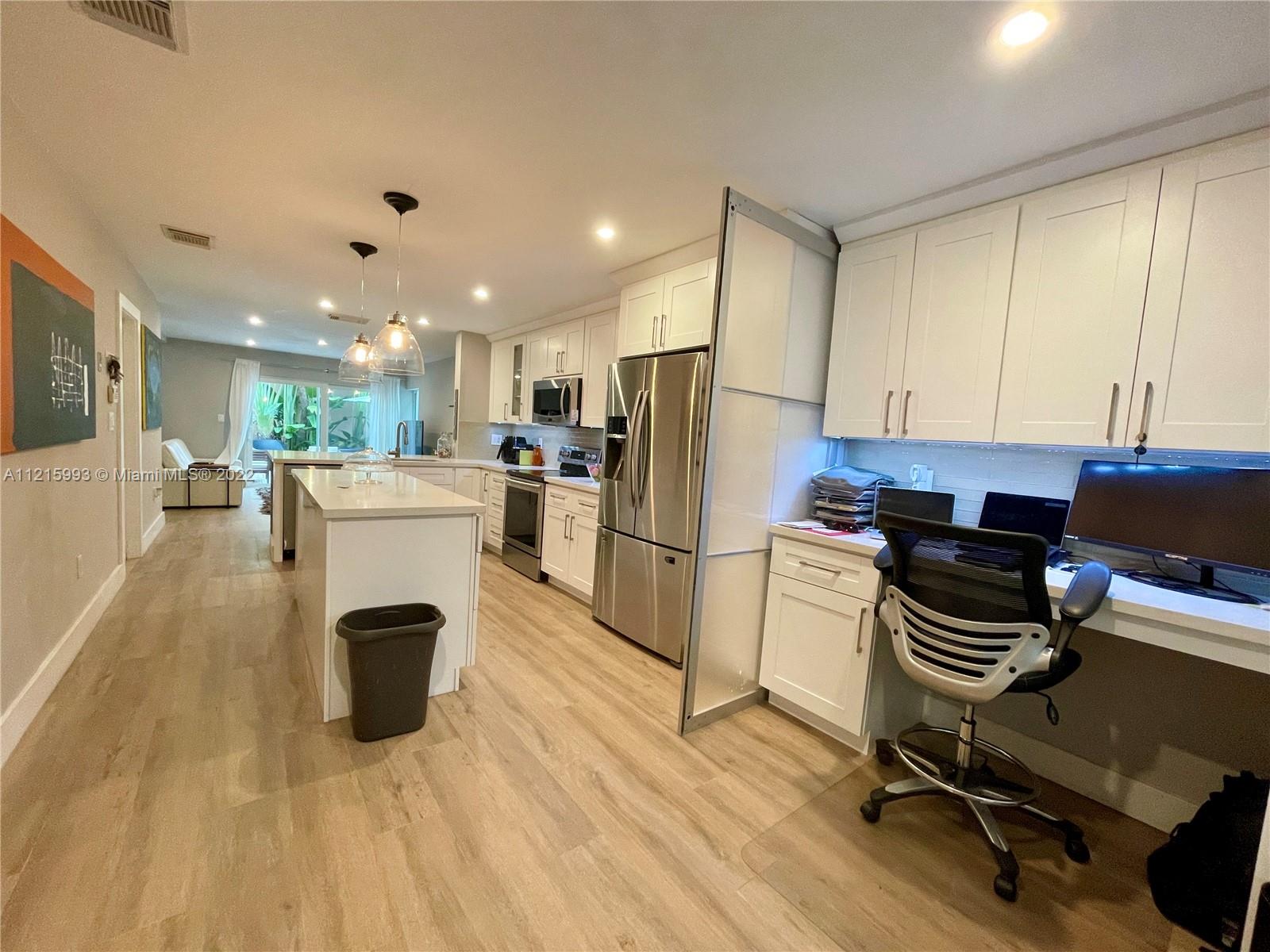 WESTLAKE VILLAGE PLAT - Residential Lease