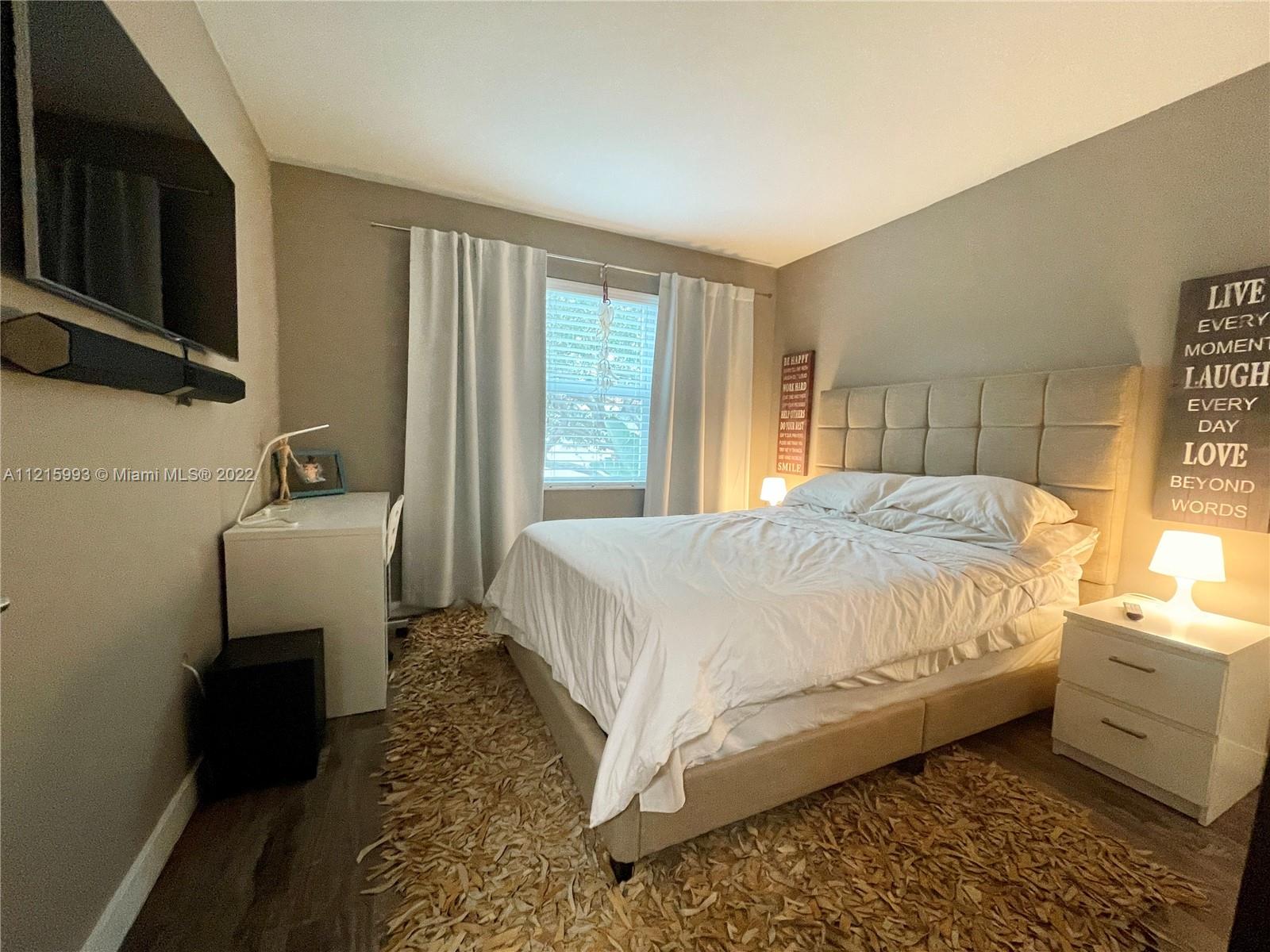 WESTLAKE VILLAGE PLAT - Residential Lease