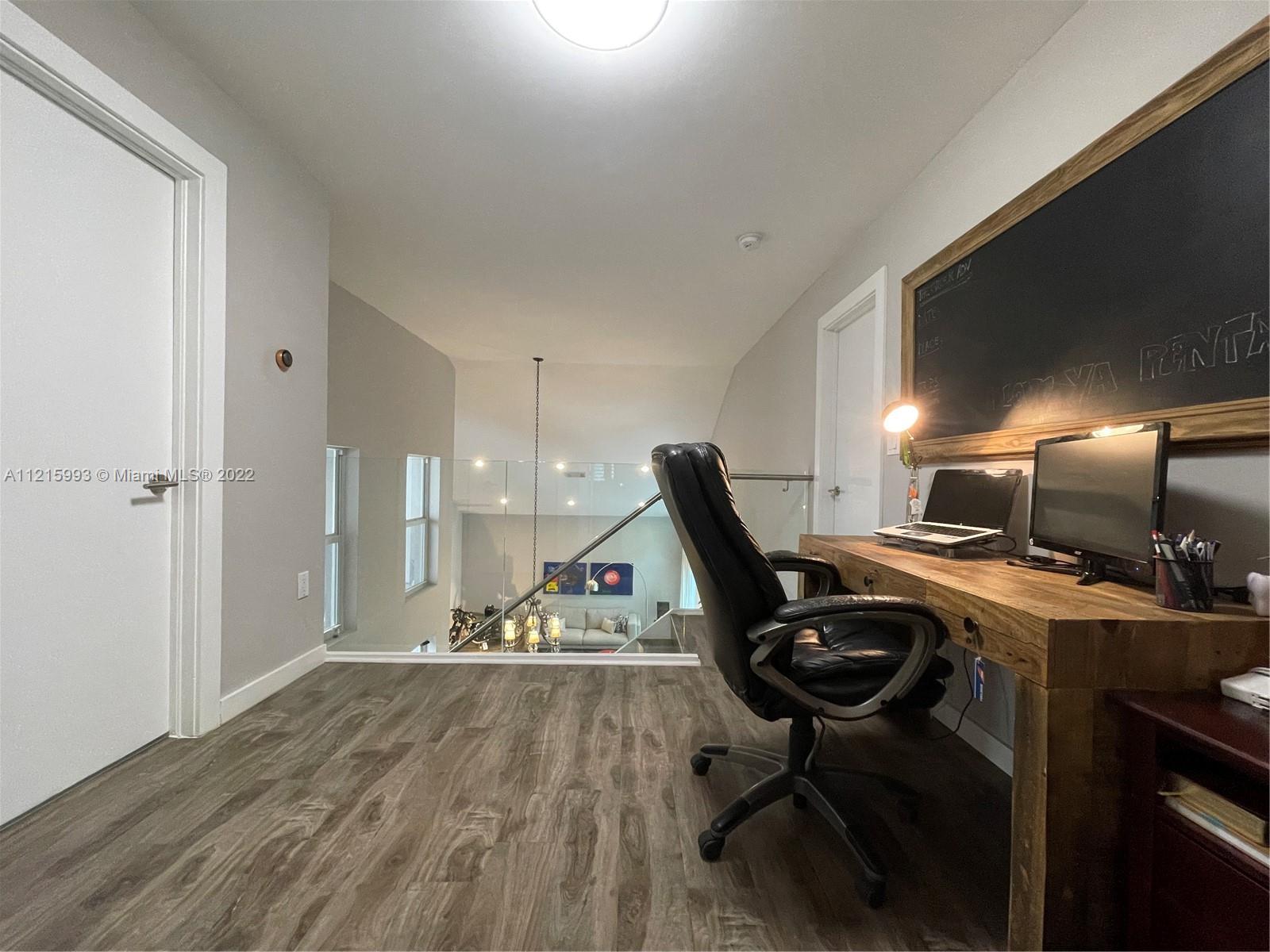 WESTLAKE VILLAGE PLAT - Residential Lease