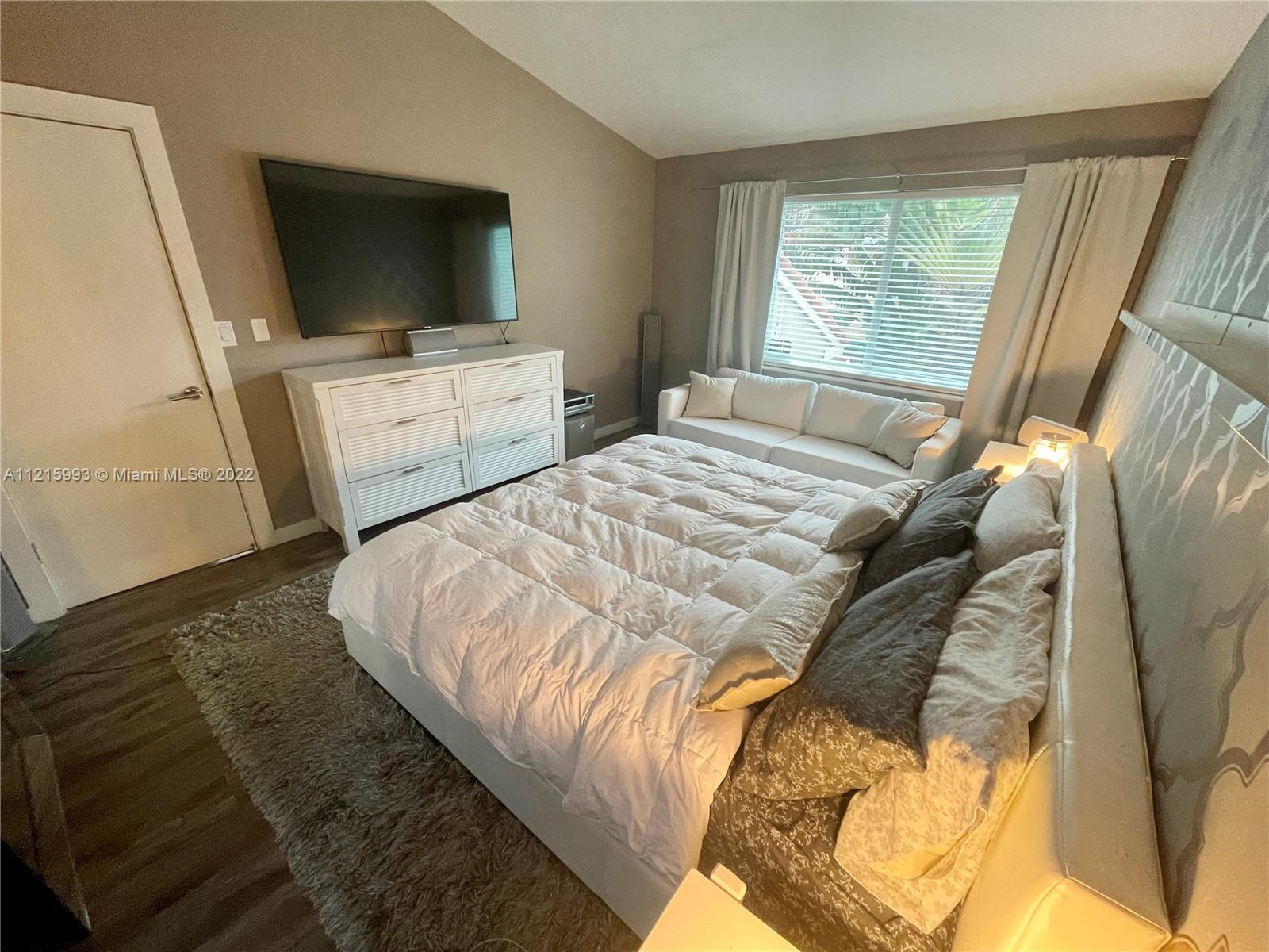 WESTLAKE VILLAGE PLAT - Residential Lease