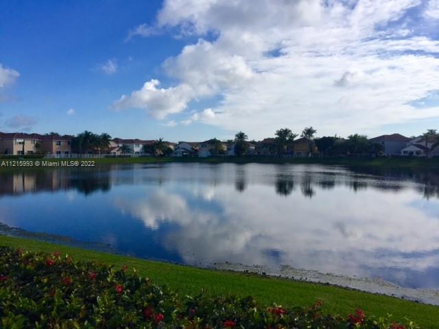 WESTLAKE VILLAGE PLAT - Residential Lease