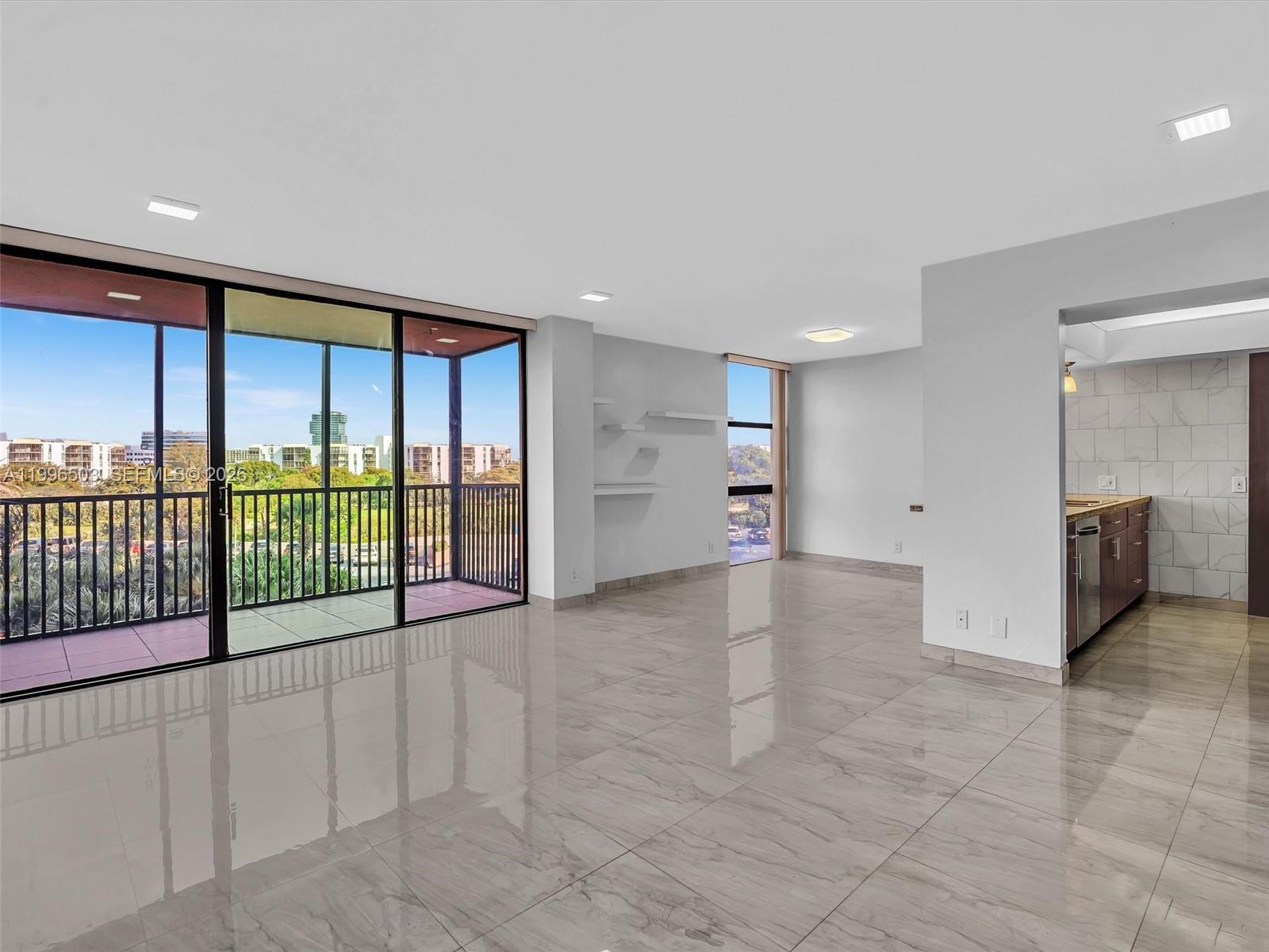CORONADO CONDO- TOWER II - Residential