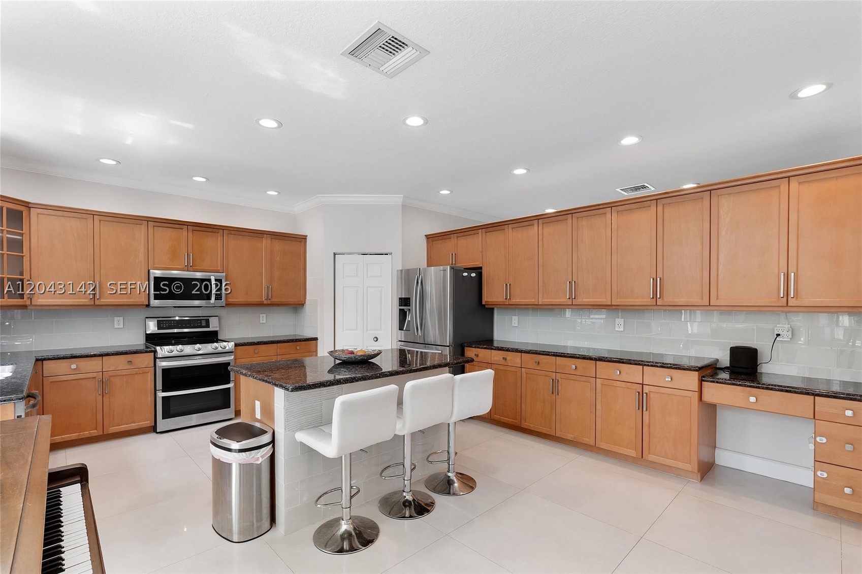 RIVIERA ISLES II - Residential