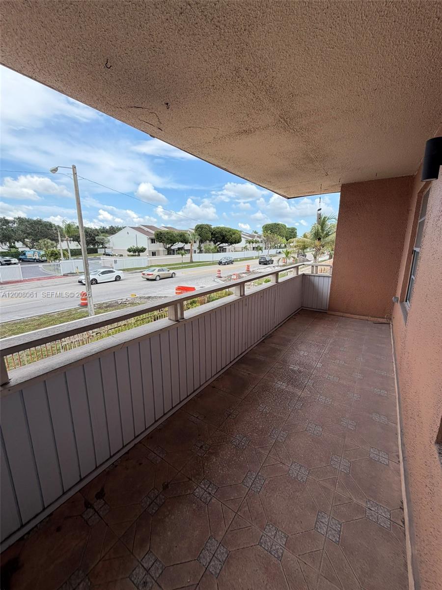 LAKEVIEW GARDENS AT MIAMI - Residential
