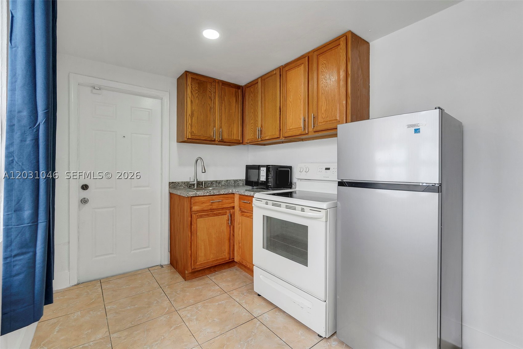 WELWYN MANOR ANNEX - Residential Lease