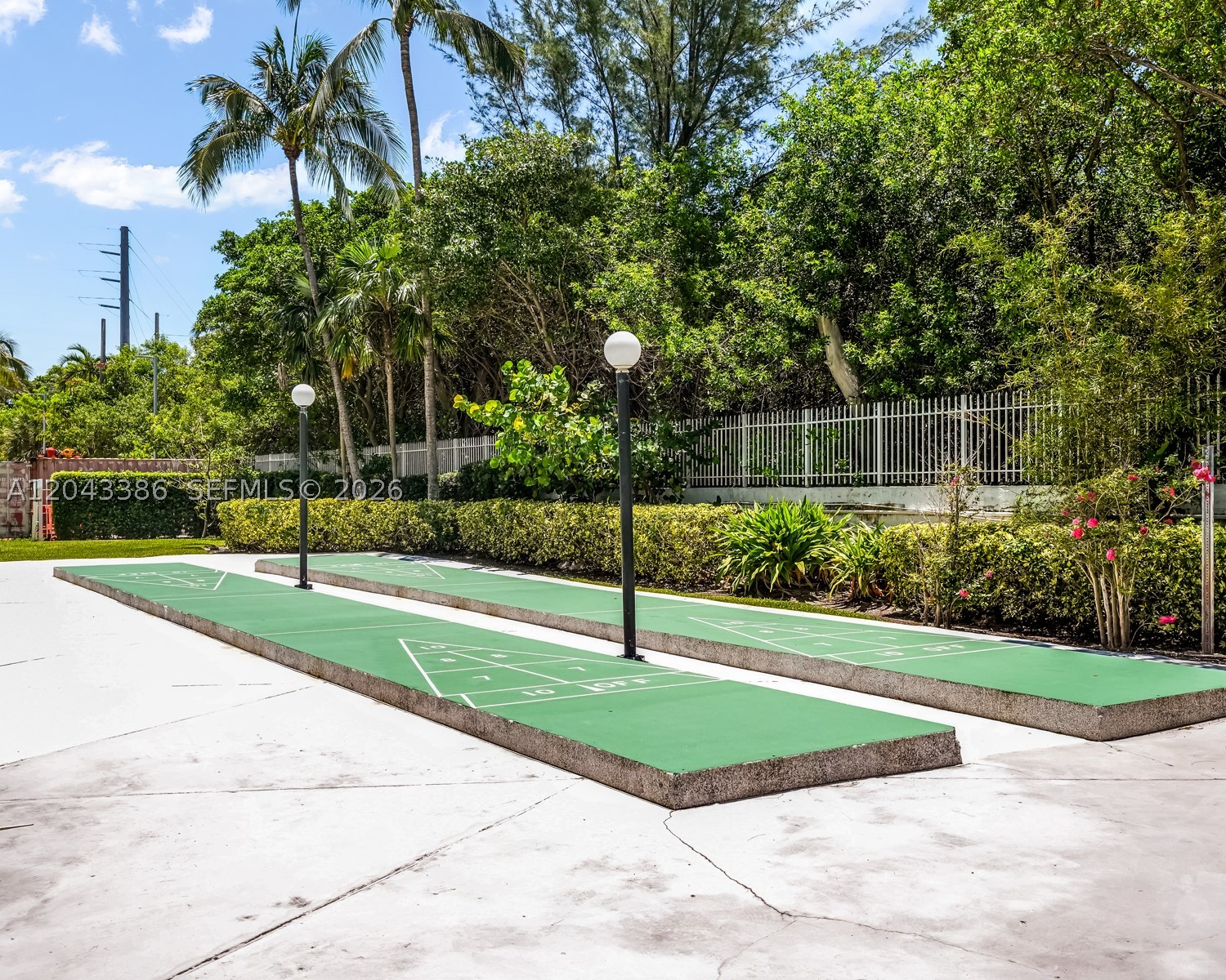 ARLEN HOUSE EAST CONDO - Residential