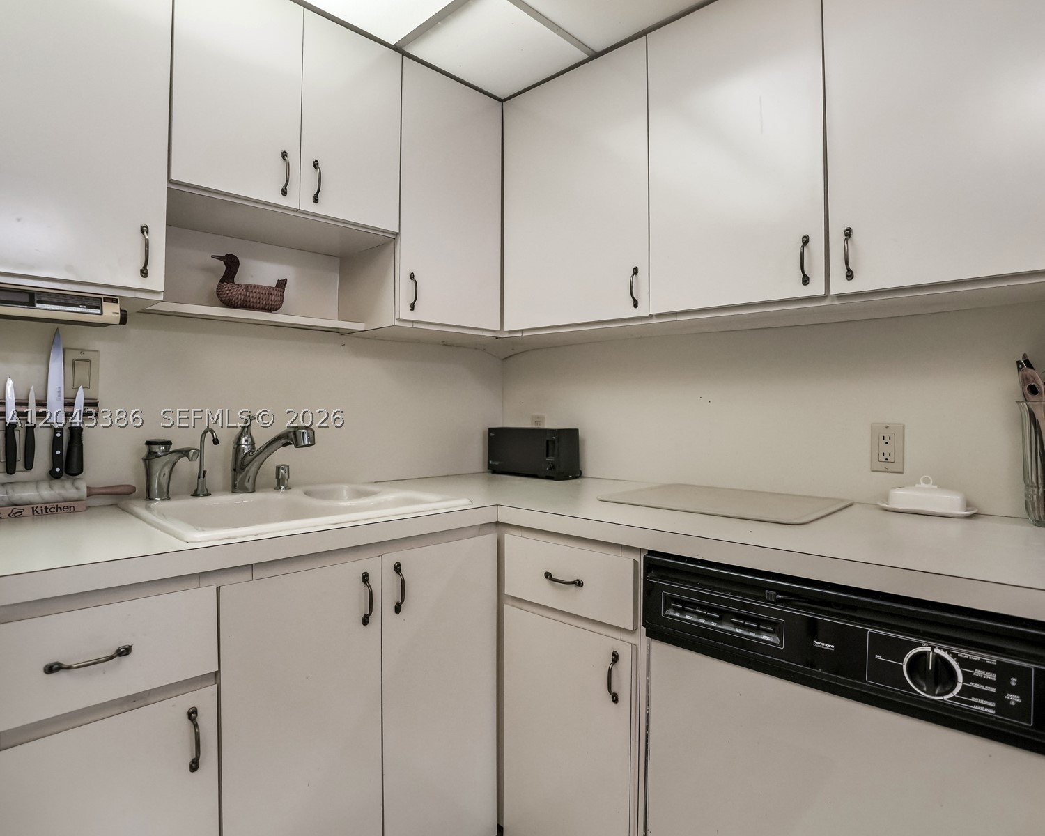 ARLEN HOUSE EAST CONDO - Residential