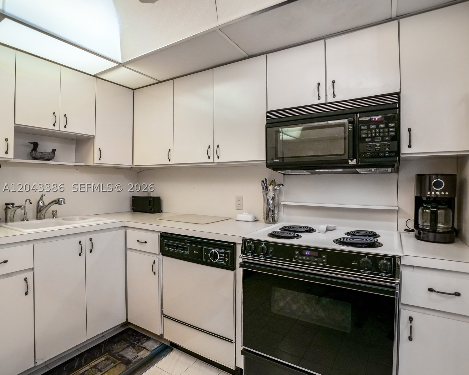 ARLEN HOUSE EAST CONDO - Residential