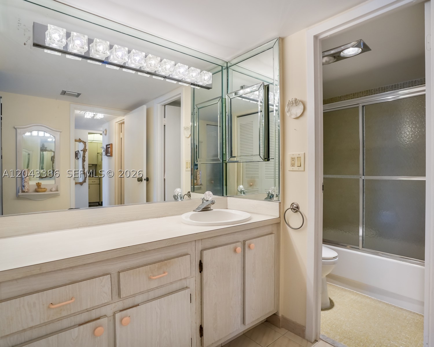 ARLEN HOUSE EAST CONDO - Residential