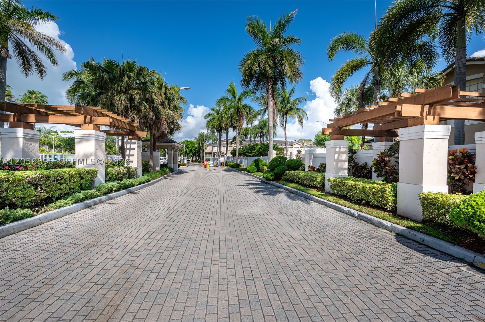 LAS BRISAS AT DORAL CONDO - Residential