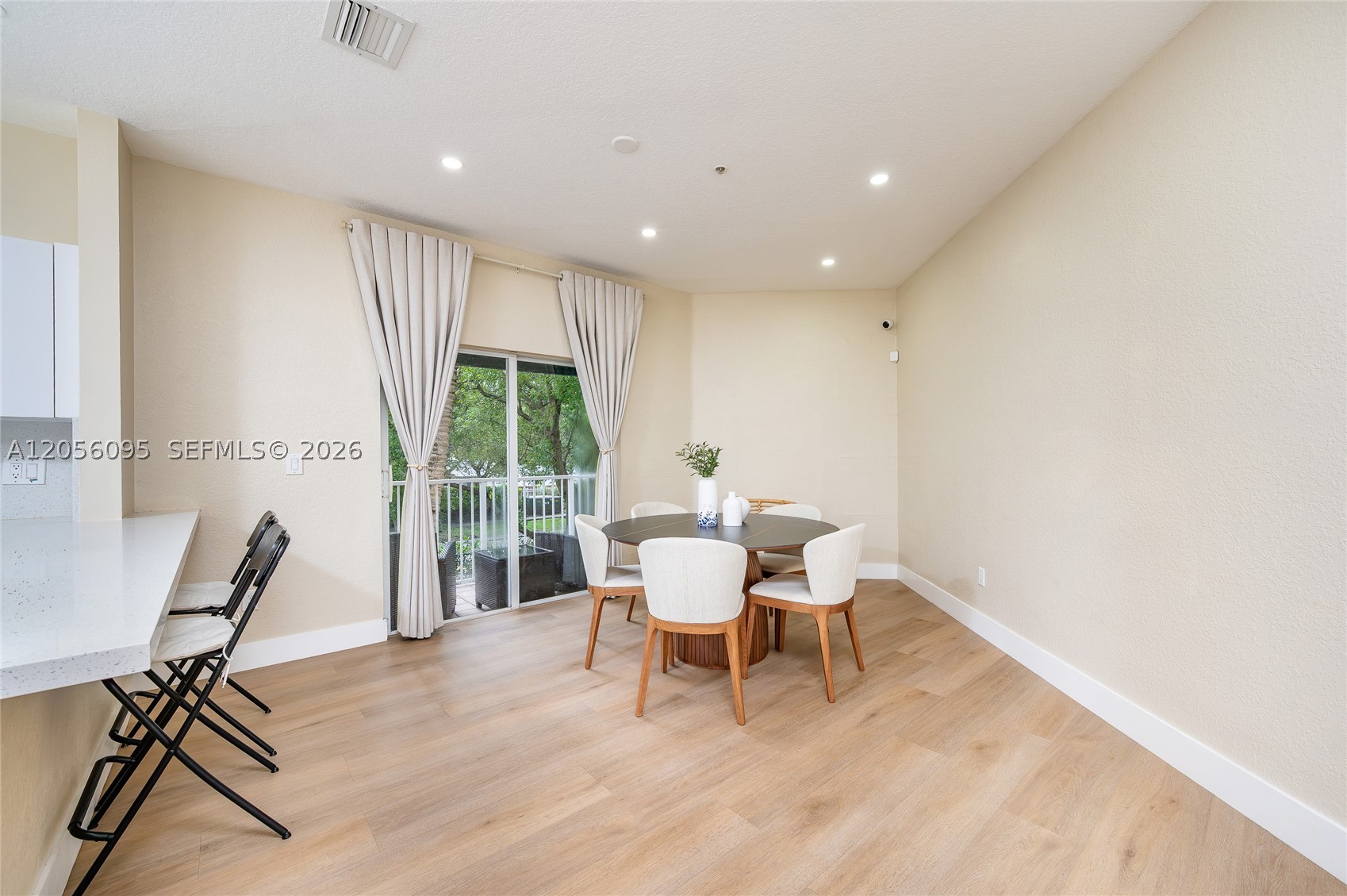 LAS BRISAS AT DORAL CONDO - Residential