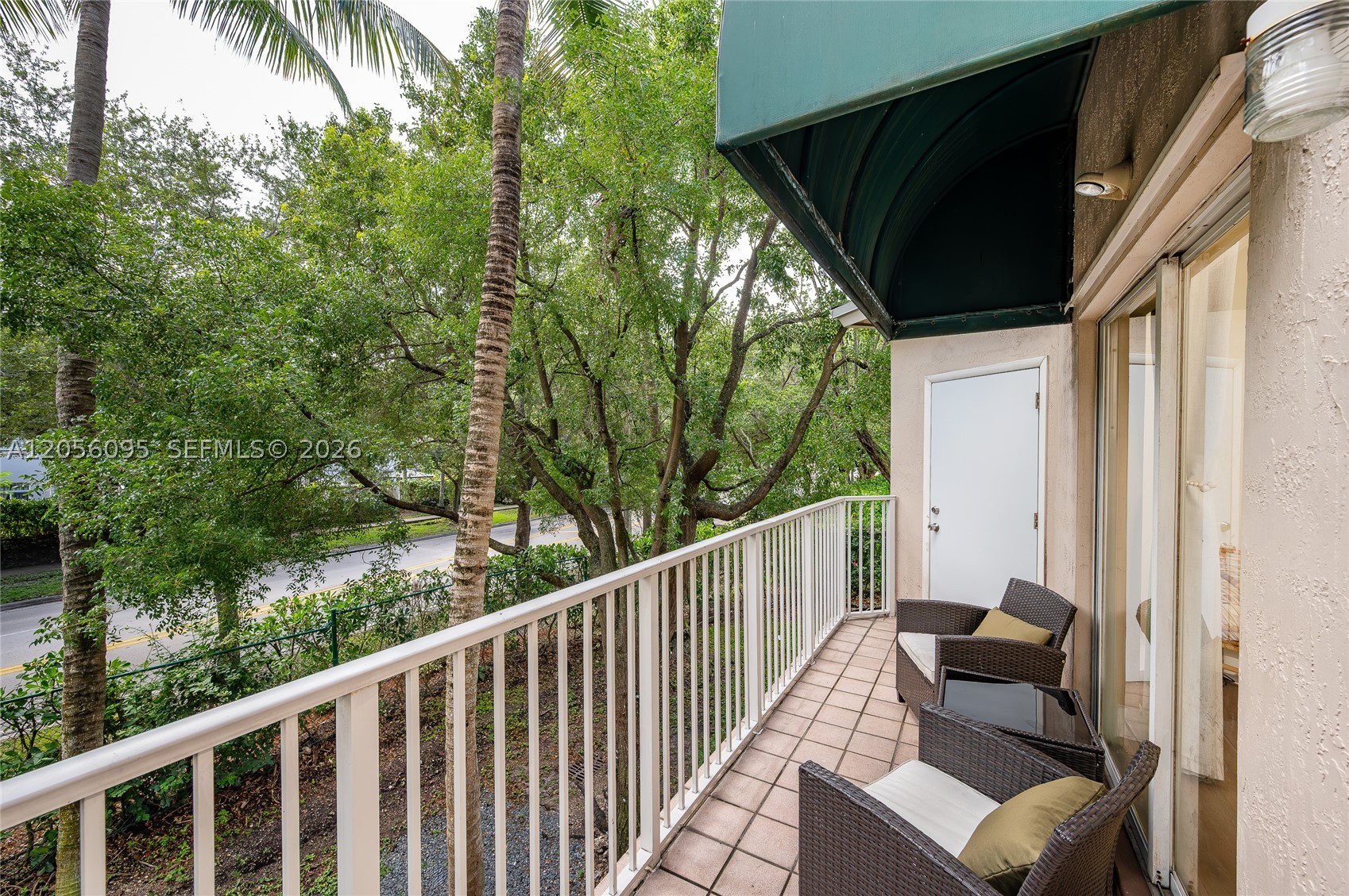 LAS BRISAS AT DORAL CONDO - Residential