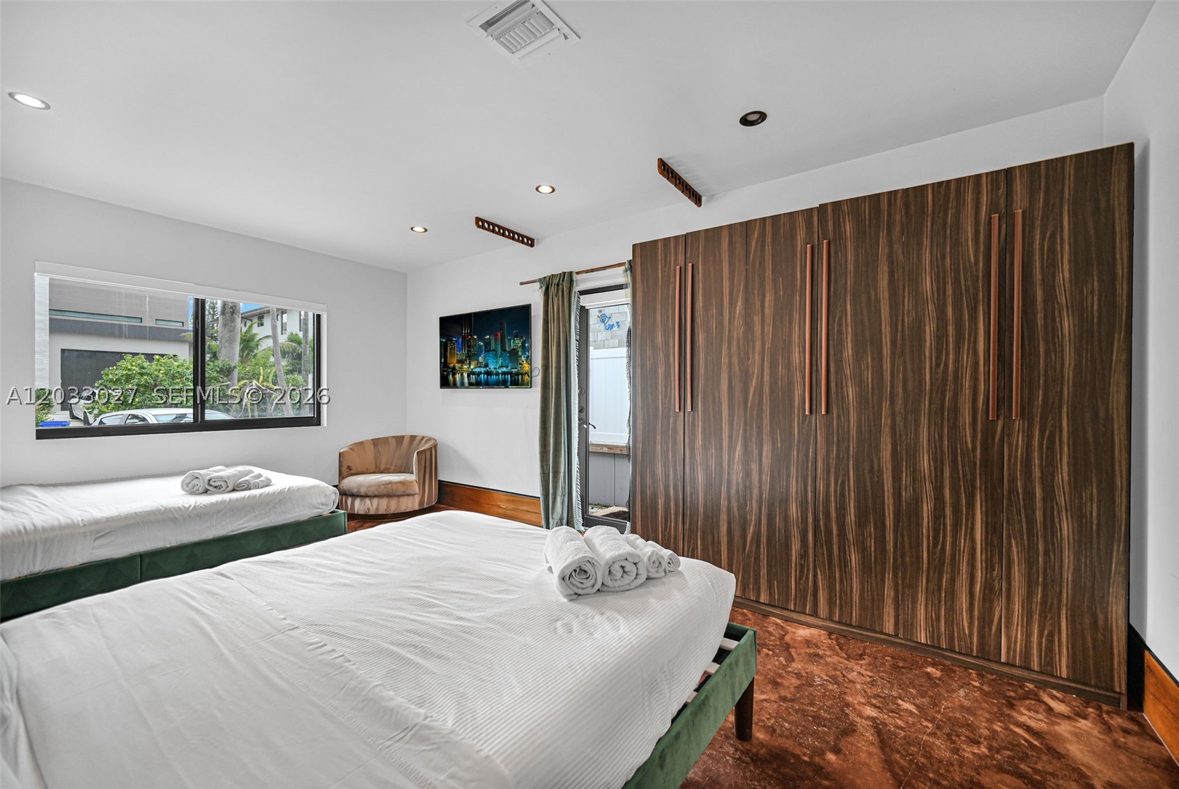 GOULD ISLAND - Residential