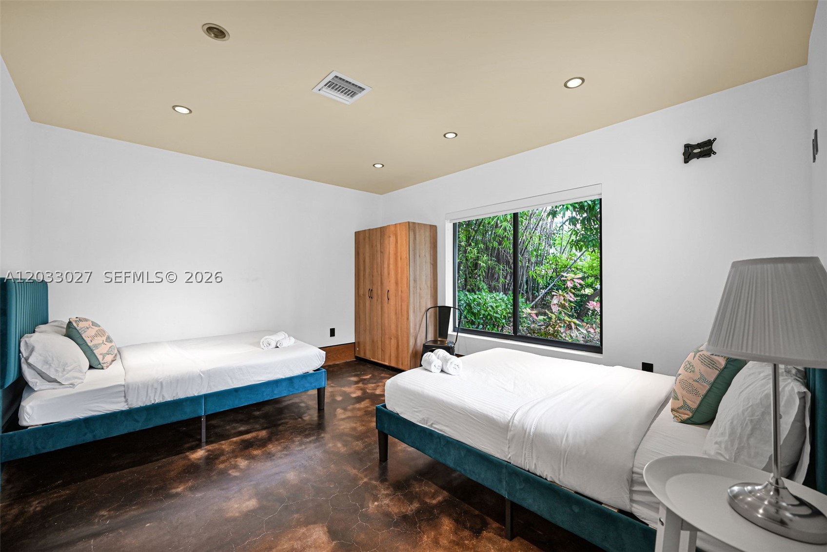 GOULD ISLAND - Residential