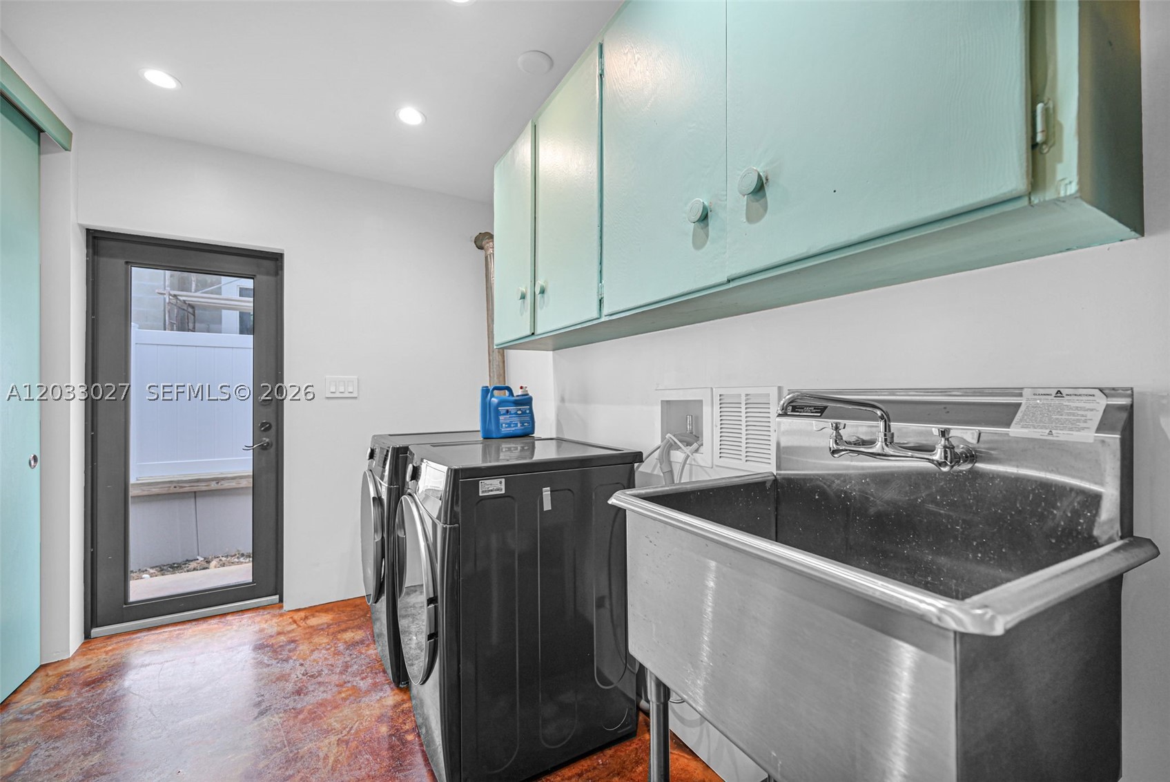 GOULD ISLAND - Residential