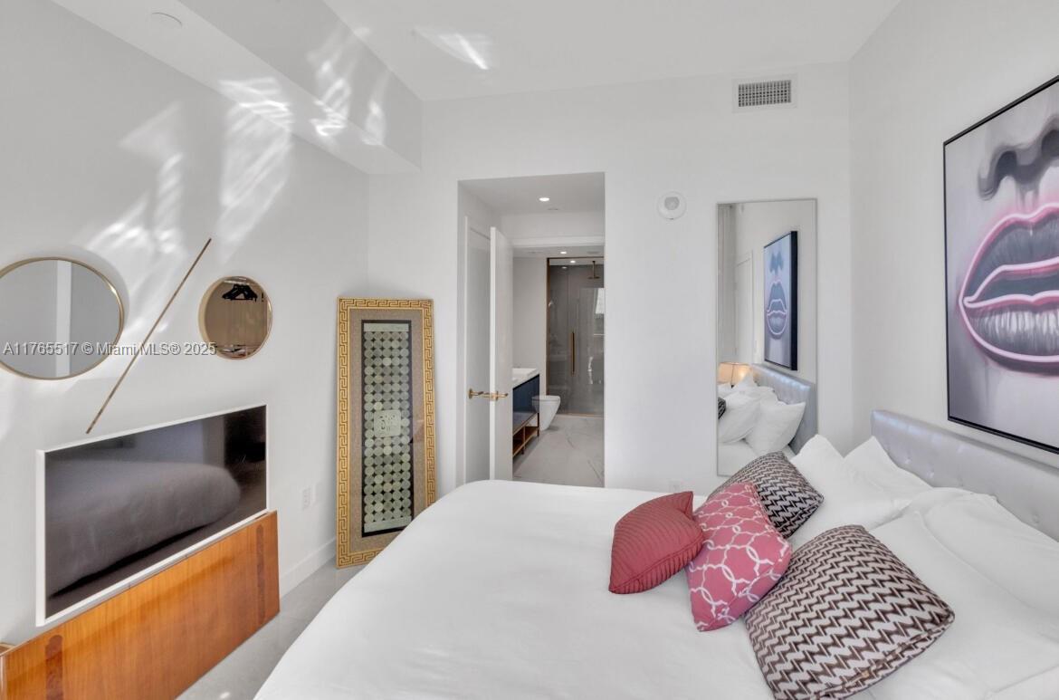 INT IN COMMON ELEMENTS - Residential