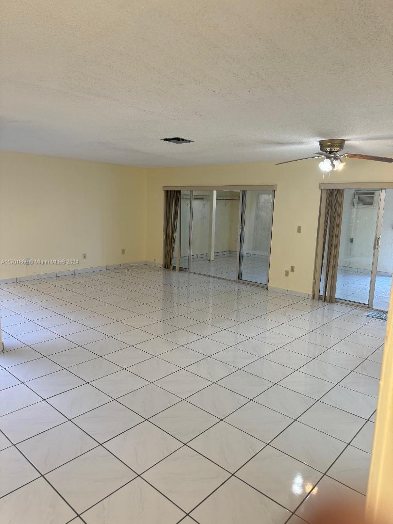 PALM SPRINGS VILLAS SOUTH - Residential Lease
