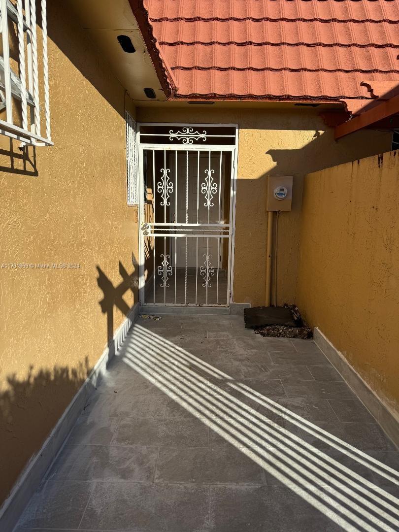 PALM SPRINGS VILLAS SOUTH - Residential Lease