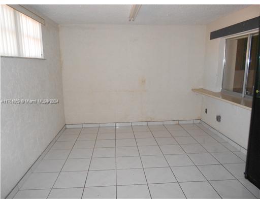 PALM SPRINGS VILLAS SOUTH - Residential Lease