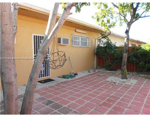 PALM SPRINGS VILLAS SOUTH - Residential Lease