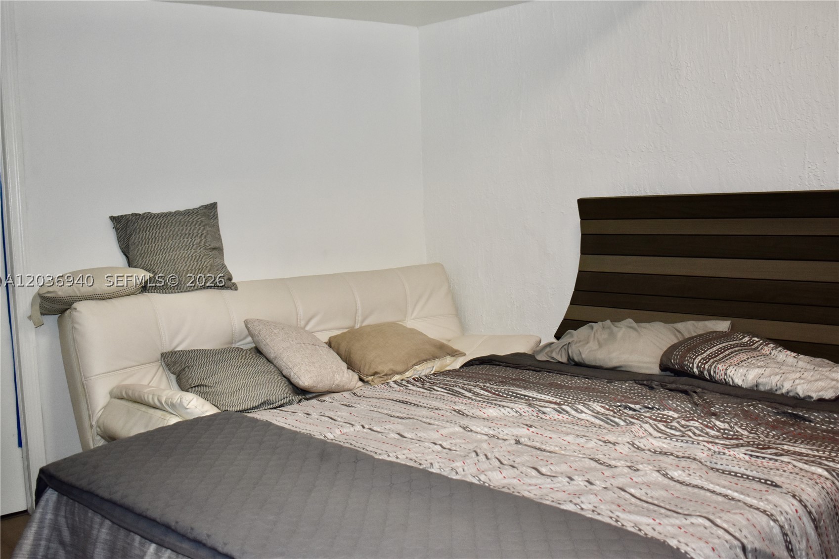 ISLANDS AT DORAL 1ST ADDN - Residential