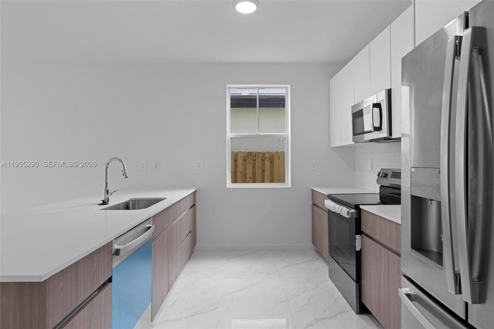 SUNRISE ESTATES - Residential