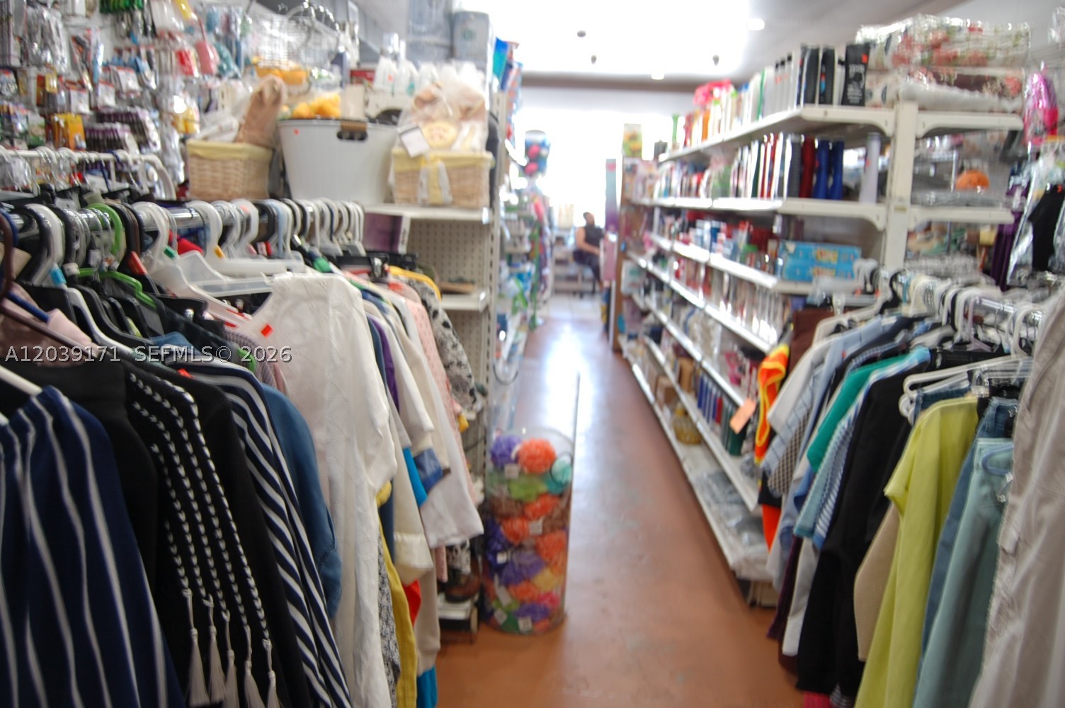 convenience store for sale  in heart of hialeah FL. established for 33 years in the same  place, very low prices, a lot of daily customers same people for years. producing $18,000-$25,000 per month