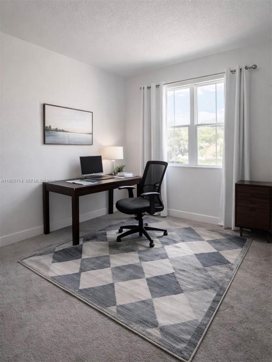 TRIANGLE OAKS - Residential