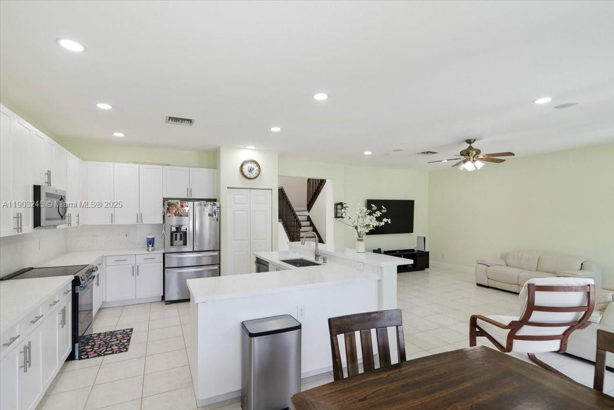 SILVER LAKES PHASE III RE - Residential