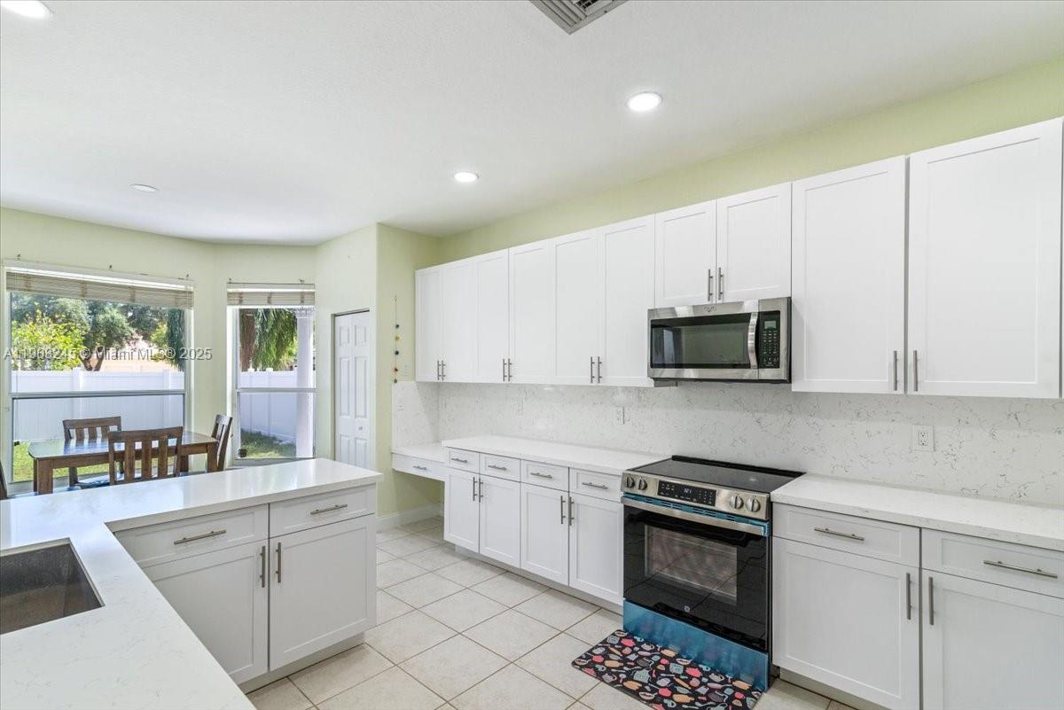 SILVER LAKES PHASE III RE - Residential