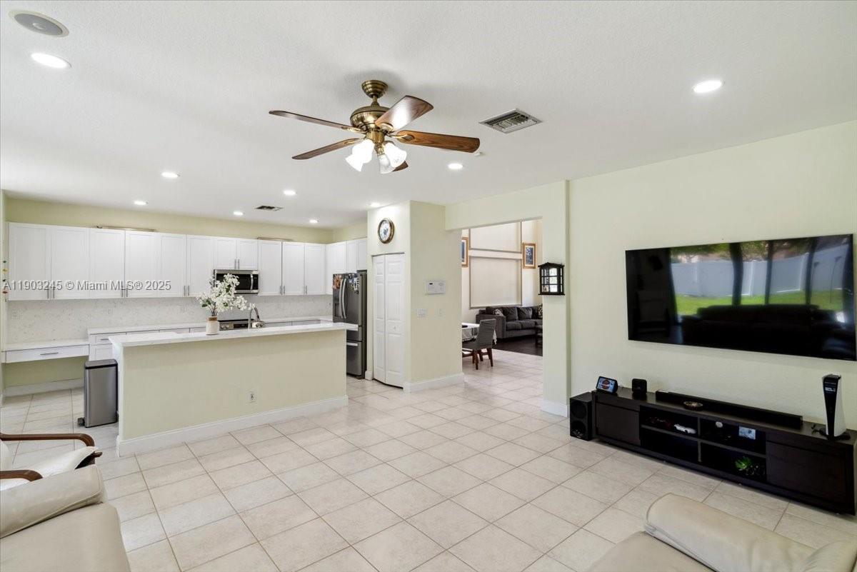SILVER LAKES PHASE III RE - Residential