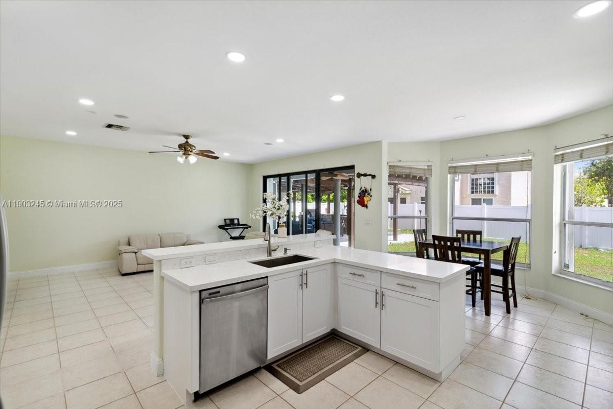 SILVER LAKES PHASE III RE - Residential