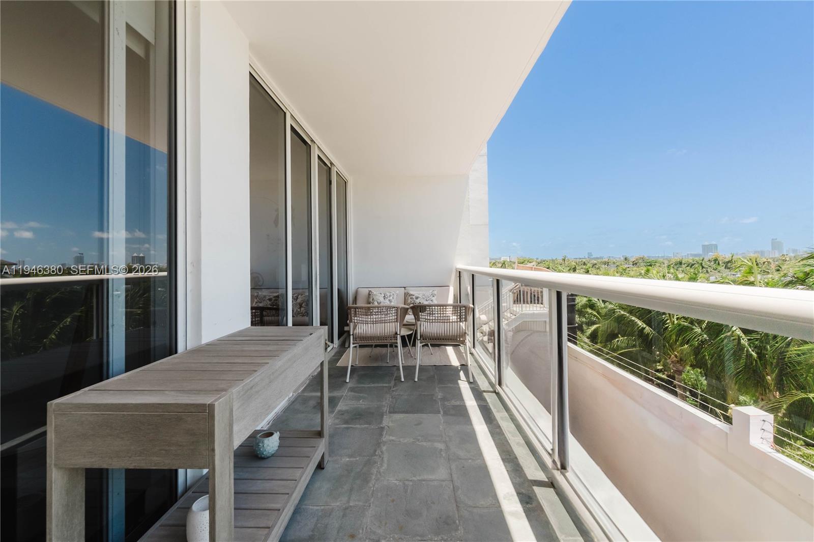 SUNSET HARBOUR NORTH CONDO - Residential