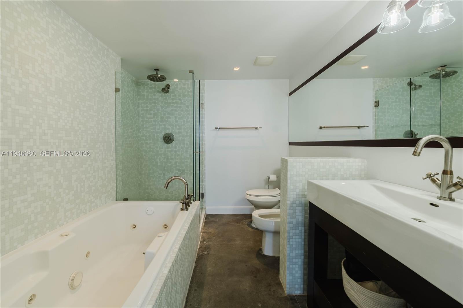 SUNSET HARBOUR NORTH CONDO - Residential