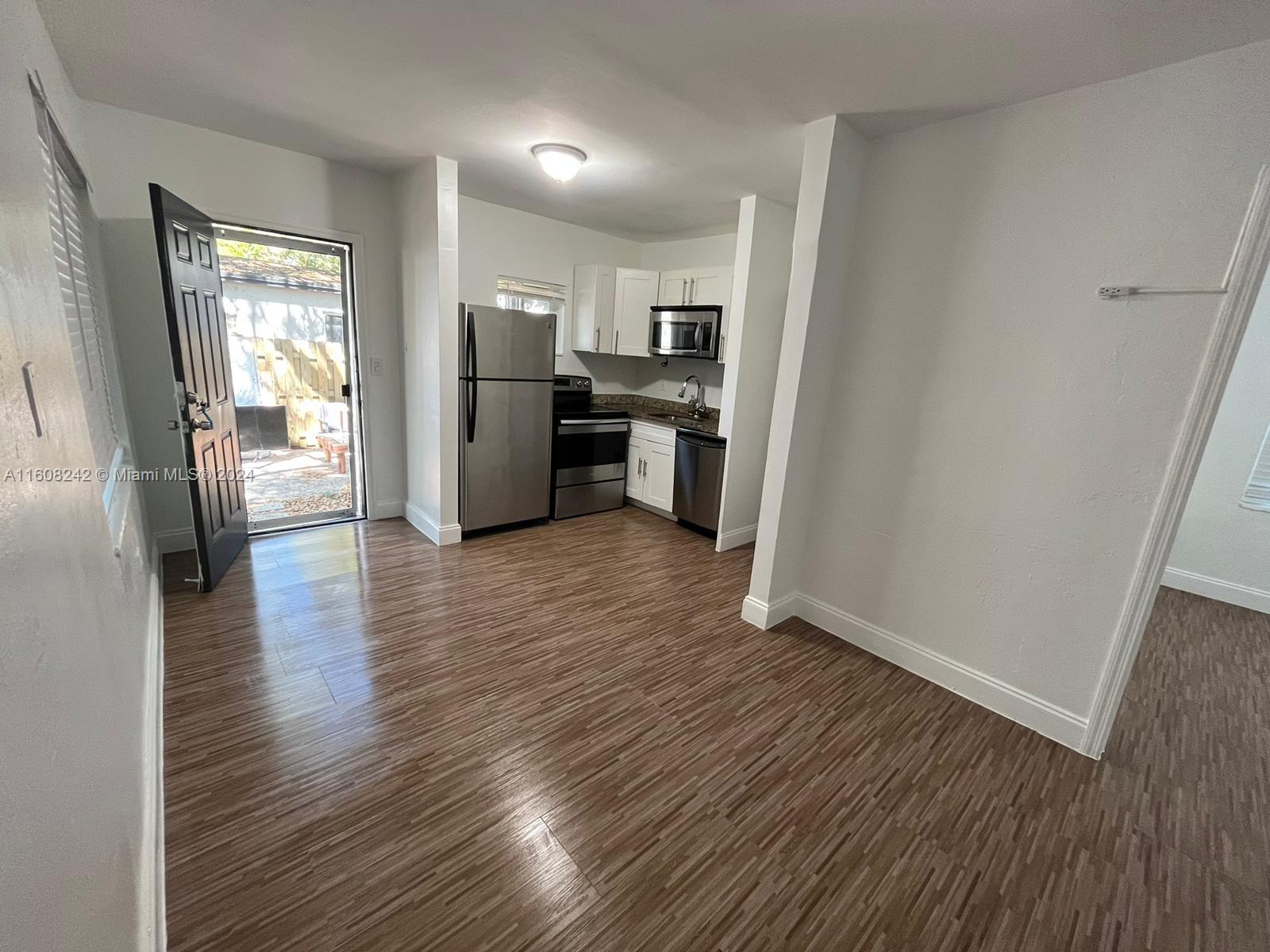 RAILWAY SHOPS ADDN 2ND AM - Residential Lease