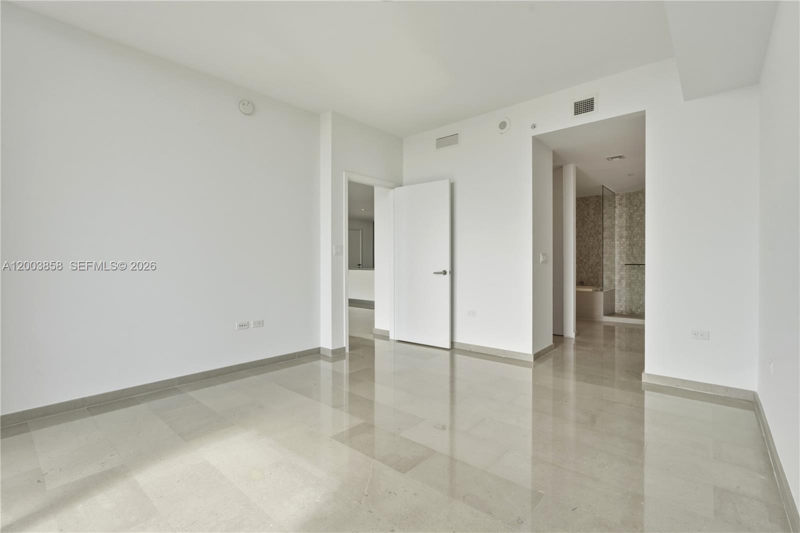 RISE CONDO - Residential