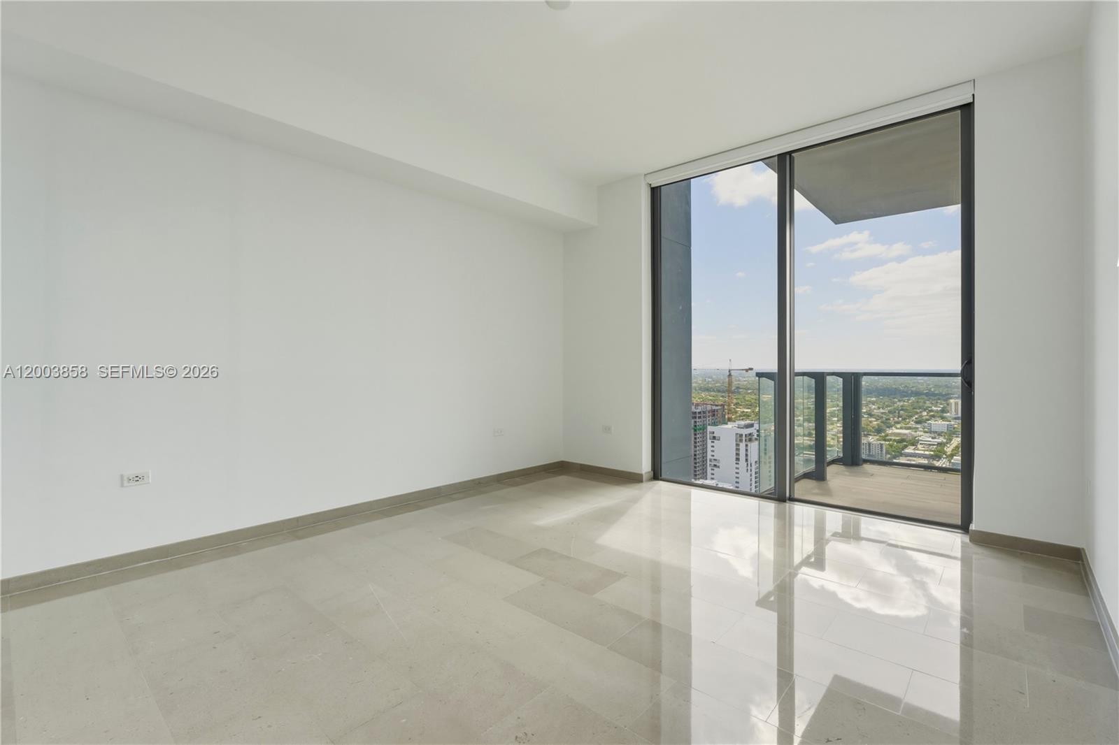 RISE CONDO - Residential