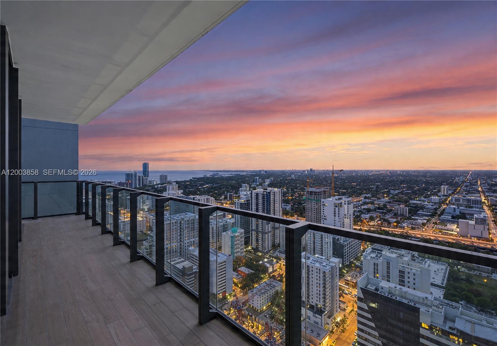 RISE CONDO - Residential