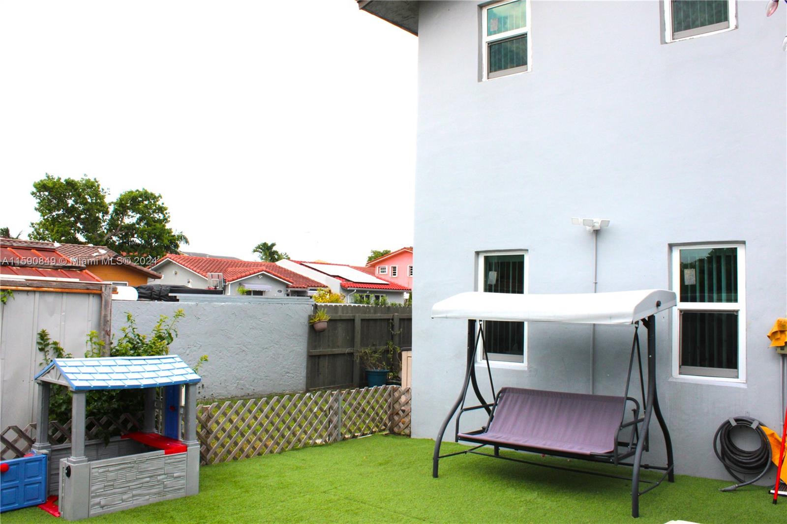 LES GARDENS - Residential