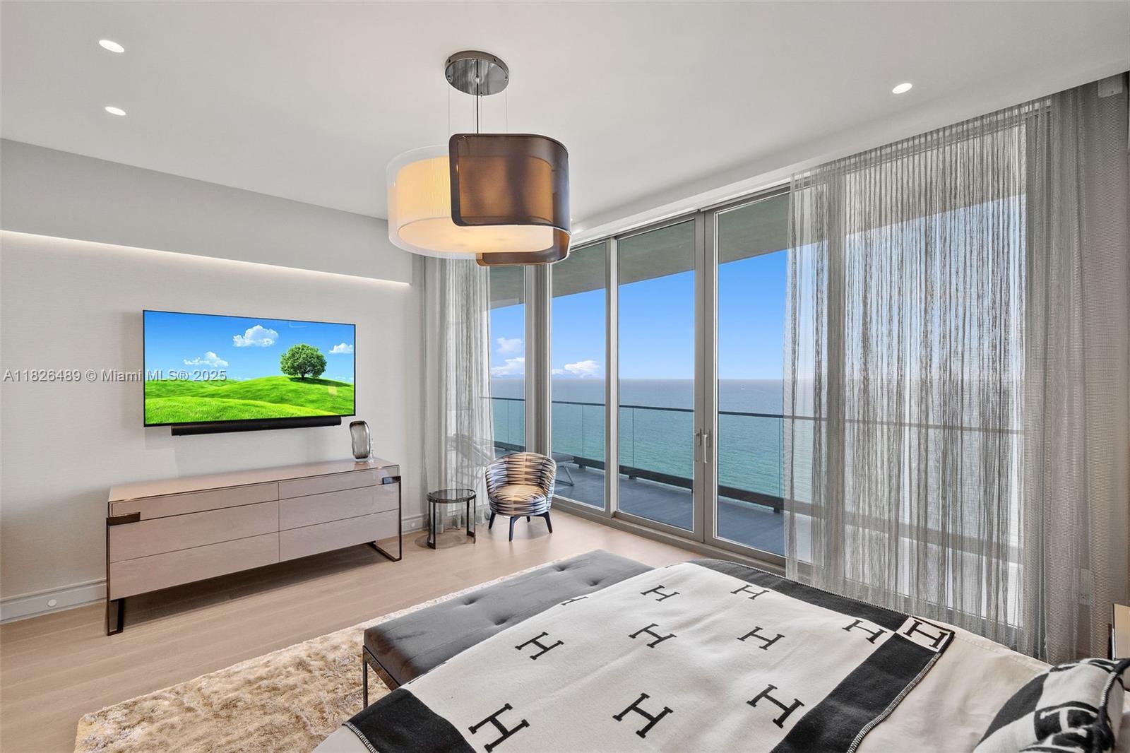 NORTH BISCAYNE BEACH AMEN - Residential