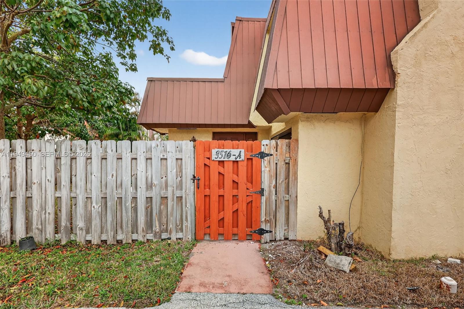 CEDAR GARDENS TOWNHOUSES - Residential