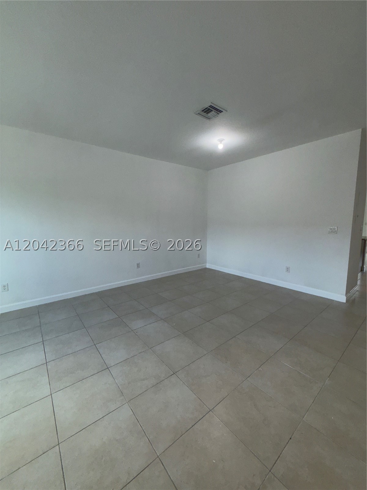 CHARLESTON COMMONS 2 - Residential