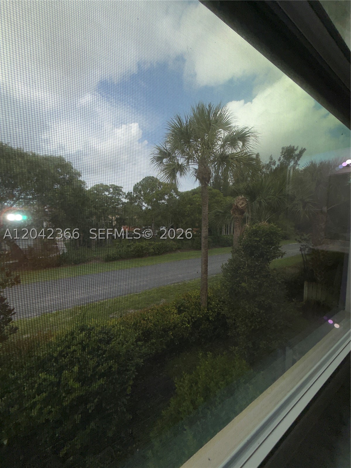 CHARLESTON COMMONS 2 - Residential