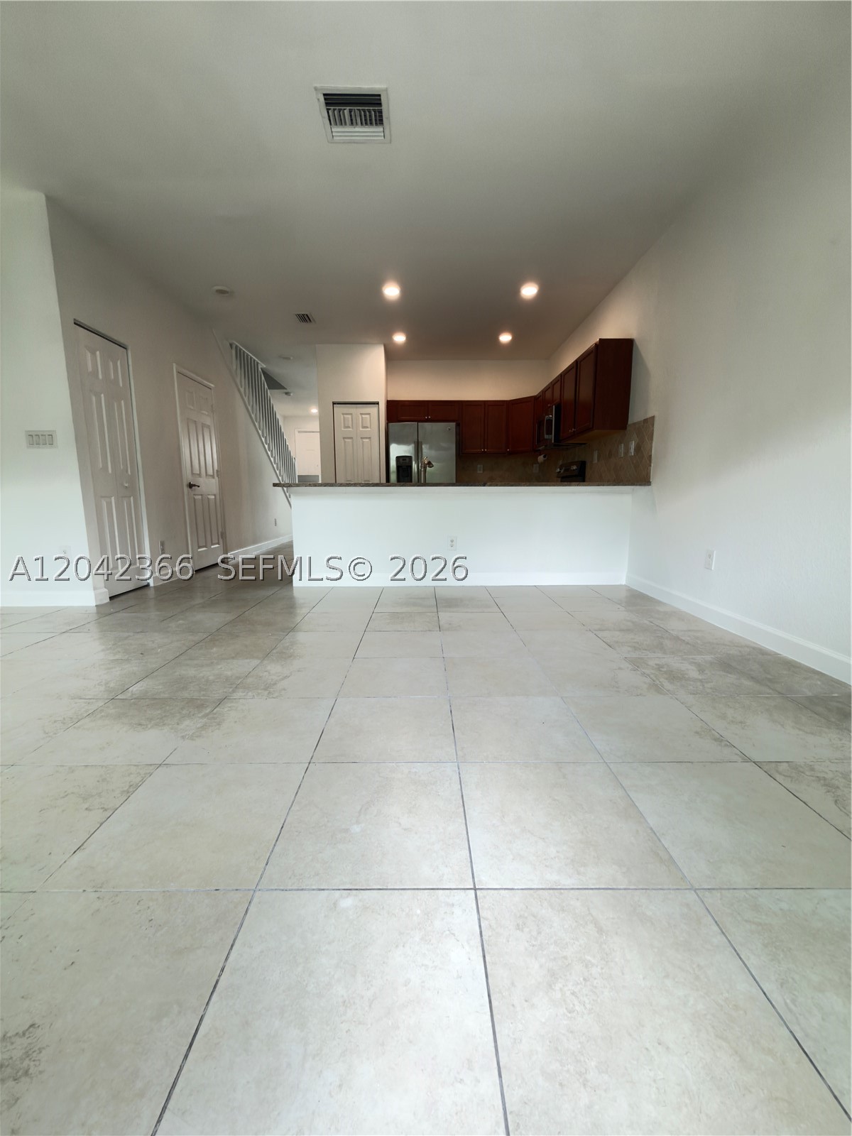 CHARLESTON COMMONS 2 - Residential