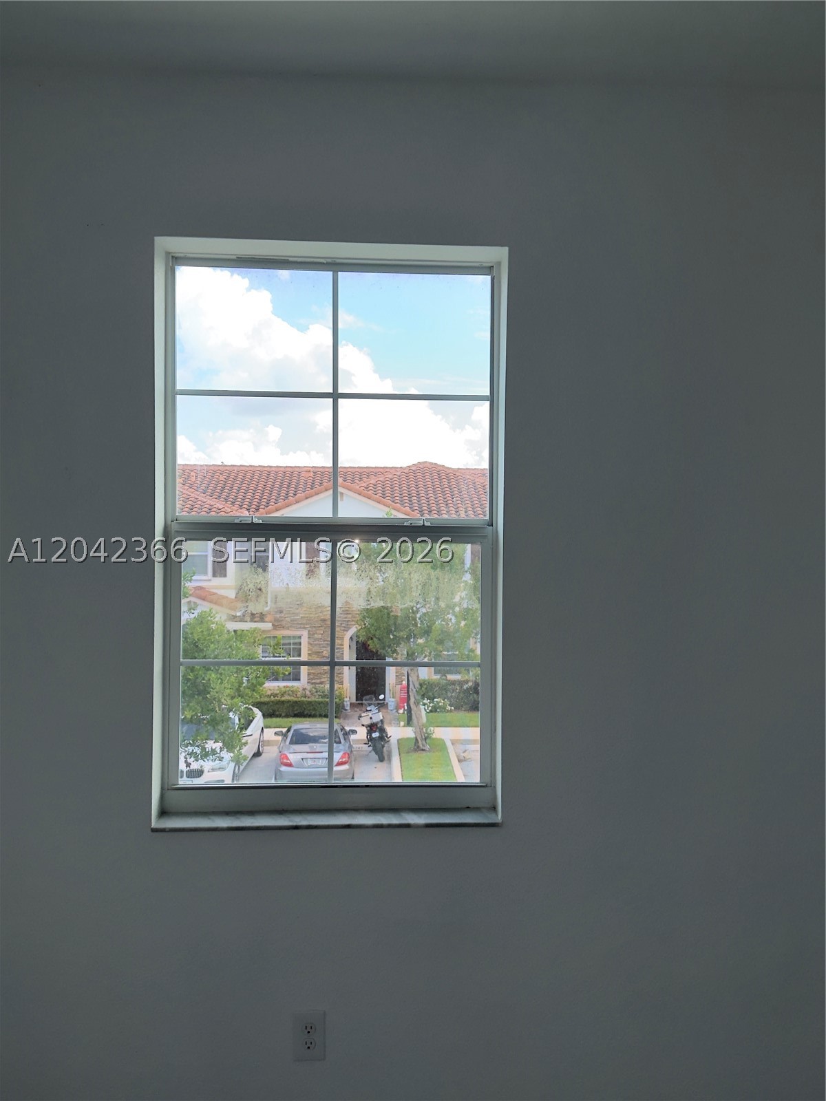 CHARLESTON COMMONS 2 - Residential